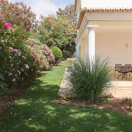 By Galantevasques Villa