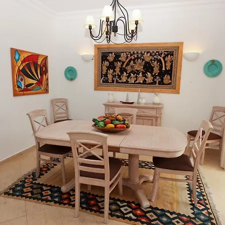 By Galantevasques Alvor